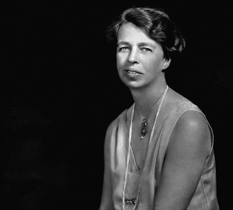 Από την Μάρθα στην Μισέλ: οι 41 γυναίκες πίσω από τον πλανητάρχη [εικόνες] | iefimerida.gr 28