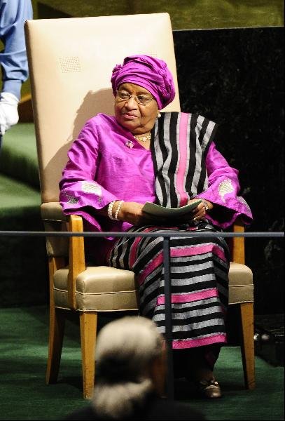 Πώς η μόδα βοήθησε τις γυναίκες πολιτικούς στην καριέρα τους -Τα χρωματιστά κοστούμια της Μέρκελ, οι κοτσίδες της Τιμοσένκο [εικόνες] | iefimerida.gr 8