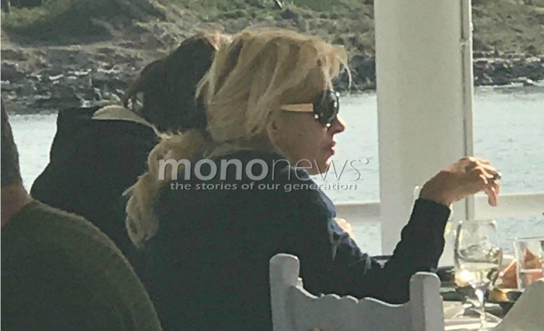 Η απόδραση της Ελένης Μενεγάκη με τον Ματέο στην Αίγινα -Με το πολυτελές φουσκωτό τους [εικόνες] | iefimerida.gr 0