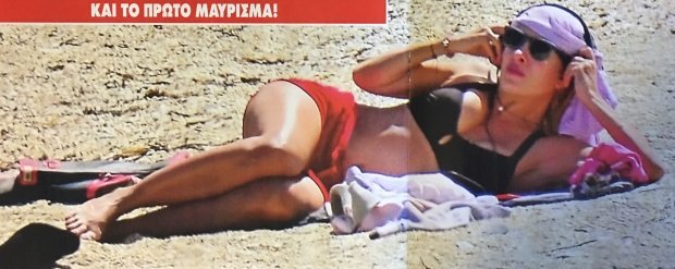 Η Ελένη Μενεγάκη έκανε την πρώτη εμφάνιση στην παραλία -Με το μαγιό της στα Αχλα [εικόνες] | iefimerida.gr 0