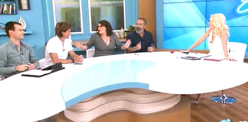 Η Μενεγάκη στα λευκά σχολιάζει όλα όσα έγιναν το καλοκαίρι, με το δικό της τρόπο | iefimerida.gr 1