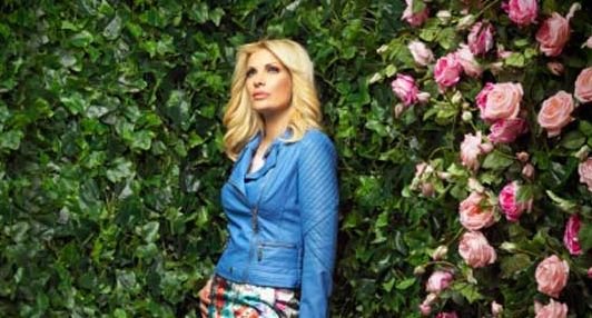 Ο ανθισμένος κήπος της Ελένης Μενεγάκη -Eνθουσιάστηκε που μπήκε η άνοιξη [εικόνες] | iefimerida.gr 2