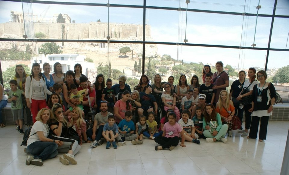 Οι «Μικροί Ροβινσώνες» της ΕΛΕΠΑΠ εξερευνούν το Μουσείο της Ακρόπολης [εικόνες]  | iefimerida.gr 3