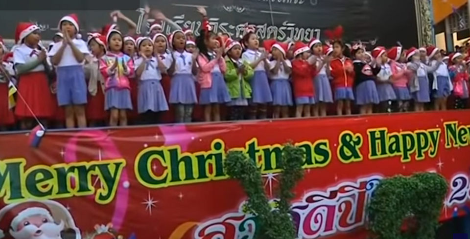 Στην Ταϊλάνδη ο Αγιος Βασίλης δεν πάει με τάρανδους, αλλά με ελέφαντες [εικόνες] | iefimerida.gr 0