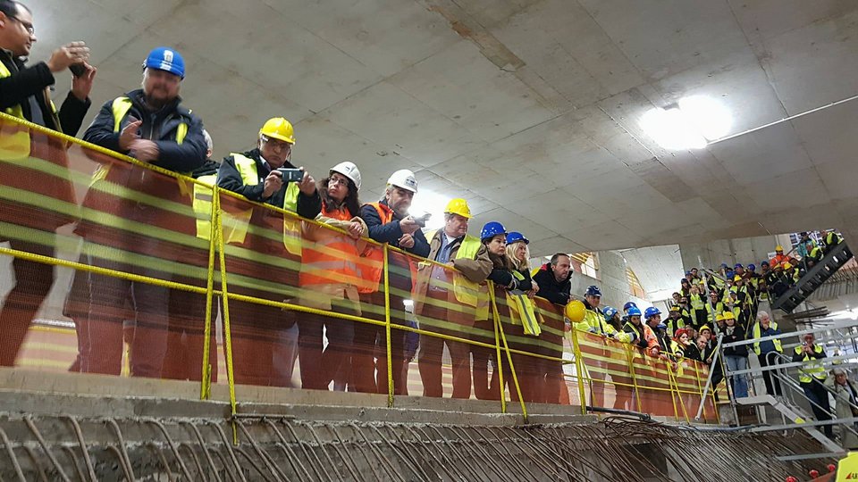 Η στιγμή που ο μετροπόντικας Ελλη φτάνει στον σταθμό Καλαμαριά [εικόνες & βίντεο]  | iefimerida.gr 1