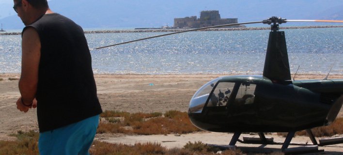 Ελικόπτερο προσγειώθηκε στην παραλιακή Ναυπλίου-Νέας Κίου- Αφωνοι οι περαστικοί [εικόνες] | iefimerida.gr 1