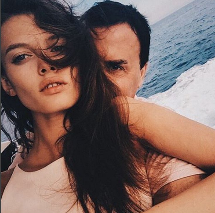 55χρονος Ρώσος ολιγάρχης παντρεύτηκε 17χρονη -Είχαν σχέση από τα 14 της [εικόνες] | iefimerida.gr 0