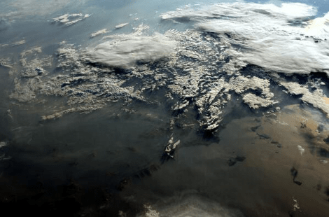 Απίθανες φωτογραφίες της Ελλάδας από το Διεθνή Διαστημικό Σταθμό -Νησίδες γης που «επιπλέουν» στη Μεσόγειο [εικόνες] | iefimerida.gr 1