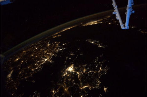 Απίθανες φωτογραφίες της Ελλάδας από το Διεθνή Διαστημικό Σταθμό -Νησίδες γης που «επιπλέουν» στη Μεσόγειο [εικόνες] | iefimerida.gr 4