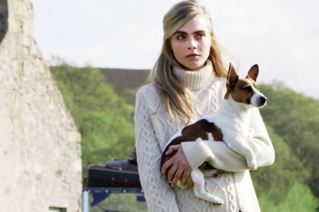 Η Κάρα Ντέλεβιν τα «σπάει» στη φωτογράφιση της Mulberry -Εκρηκτική ακόμη και με πουλόβερ [εικόνες & βίντεο] | iefimerida.gr 0