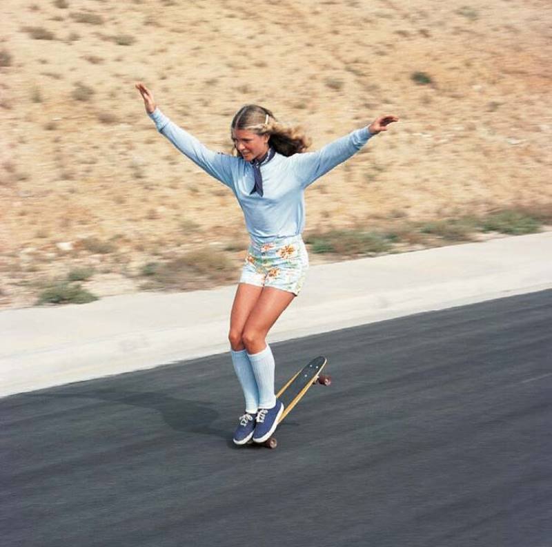Κοτσίδες και σανίδες: Vintage κορίτσια κάνουν skate το 1970 [εικόνες] | iefimerida.gr 0