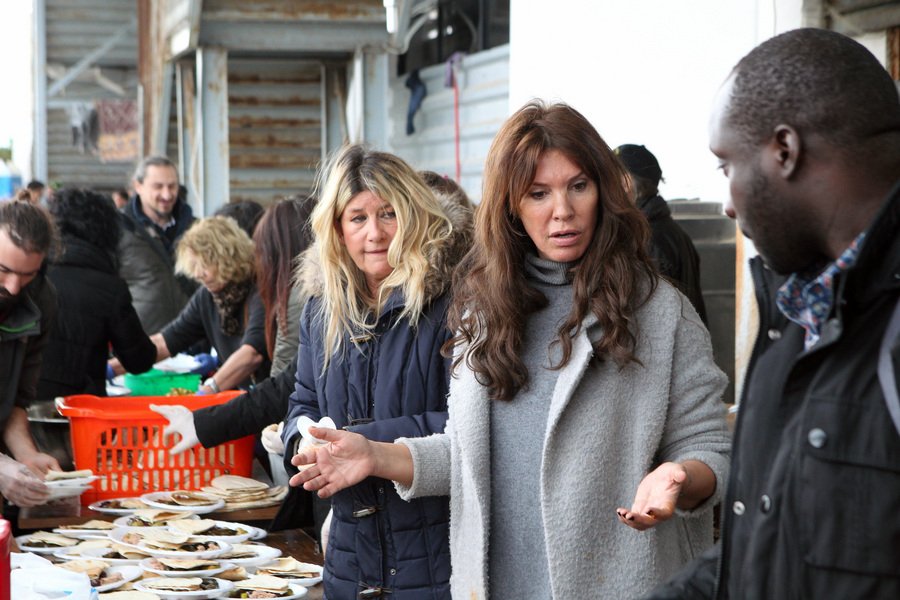 Πήγαν χαρταετούς και σαρακοστιανά στους πρόσφυγες στο Ελληνικό [εικόνες] | iefimerida.gr 0