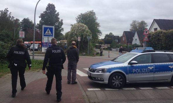 Εκκένωση σχολείου και παιδικού σταθμού κοντά στο Αμβούργο -Αναζητείται ένοπλος [εικόνες] | iefimerida.gr 1