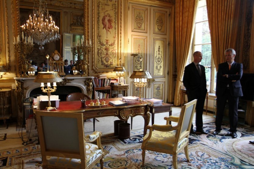 Χλιδή στο προεδρικό μέγαρο για τους Μακρόν -Κάνουν ανακαίνιση 100 εκατ. ευρώ [εικόνες] | iefimerida.gr 7