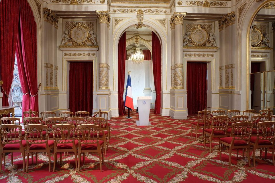 Χλιδή στο προεδρικό μέγαρο για τους Μακρόν -Κάνουν ανακαίνιση 100 εκατ. ευρώ [εικόνες] | iefimerida.gr 13