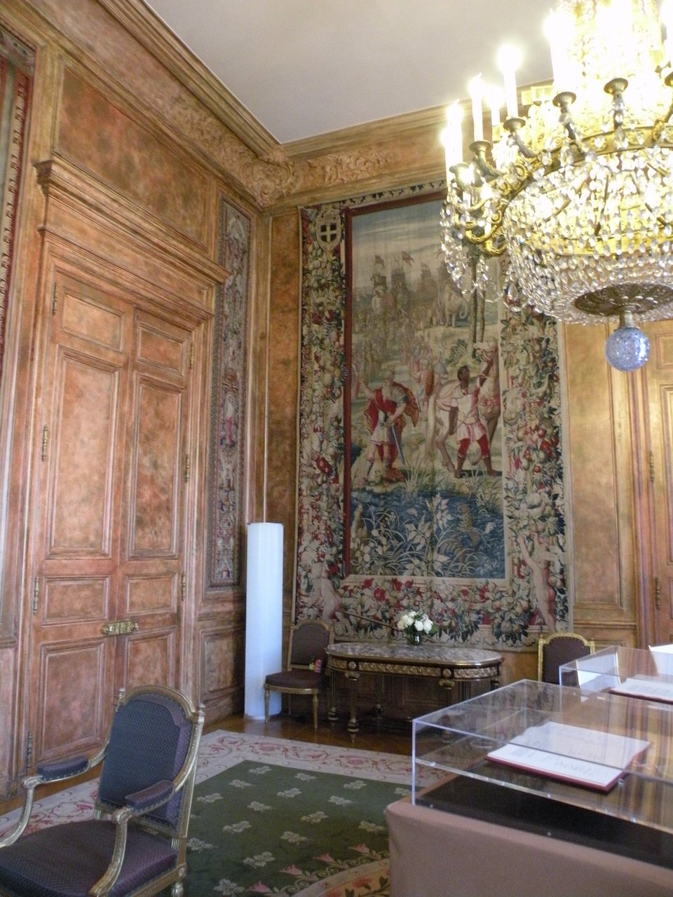 Χλιδή στο προεδρικό μέγαρο για τους Μακρόν -Κάνουν ανακαίνιση 100 εκατ. ευρώ [εικόνες] | iefimerida.gr 8