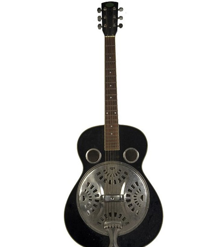 Μια άλλη Ειμι Γουάϊνχάουζ – Προσωπικά αντικείμενα και άγνωστες πτυχές της ζωής της σε μια έκθεση [εικόνες]  | iefimerida.gr 4