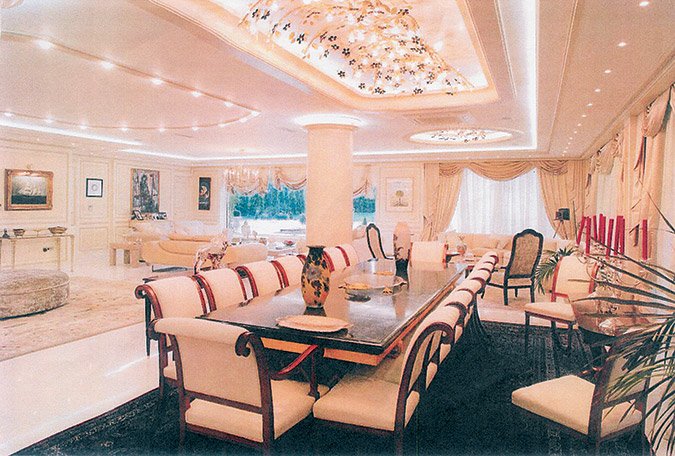 Στον πρέσβη του Κατάρ νοικιάστηκε το παλάτι του προφυλακισμένου πρώην συνεργάτη του Ακη [εικόνες] | iefimerida.gr 1