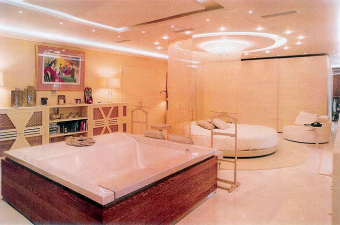 Στον πρέσβη του Κατάρ νοικιάστηκε το παλάτι του προφυλακισμένου πρώην συνεργάτη του Ακη [εικόνες] | iefimerida.gr 0