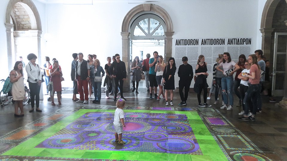 Ατέλειωτες ουρές για την έκθεση της ελληνικής συλλογής του ΕΜΣΤ στη Γερμανία [εικόνες]   | iefimerida.gr 3