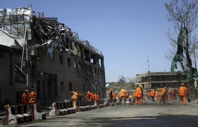 Το Ισλαμικό Κράτος ανέλαβε την ευθύνη για το μακελειό στο Αφγανιστάν [εικόνες & βίντεο]   | iefimerida.gr 4