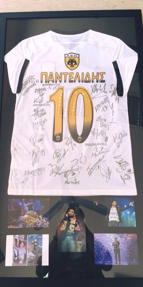 Παντελής Παντελίδης: Οι παίκτες της ΑΕΚ τίμησαν τη μνήμη του -To συμβολικό «δώρο» στην οικογένειά του [εικόνες] | iefimerida.gr 0