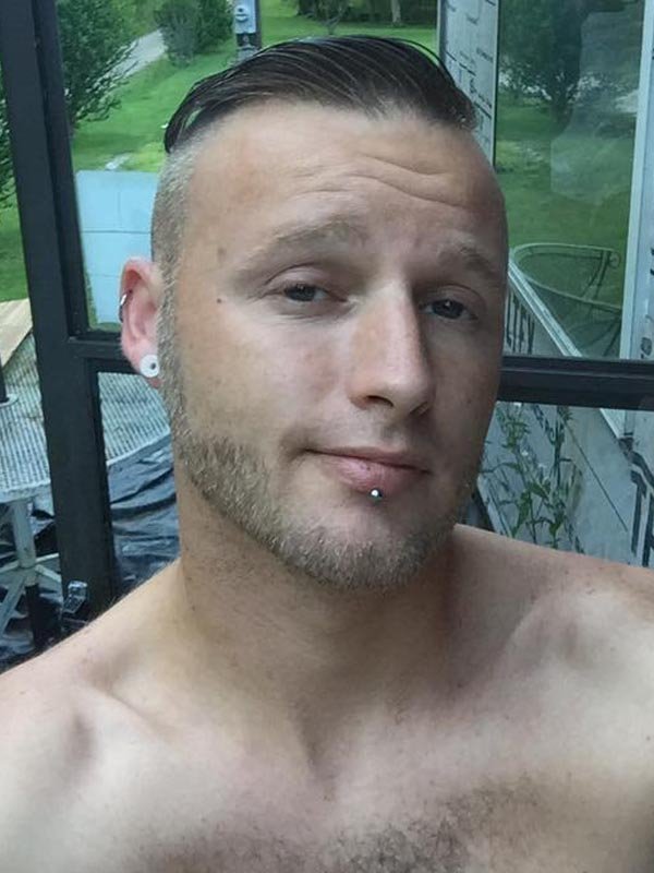 «Κρεμάστε τον!»: Οργή για τον 32χρονο που βίασε το 10 μηνών αγγελούδι της συντρόφου του και το άφησε να πεθάνει [εικόνες]  | iefimerida.gr 8