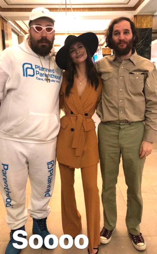 Γάμος-έκπληξη -Η Ραταϊκόφσκι παντρεύτηκε φορώντας ένα πορτοκαλί κοστούμι των 110 ευρώ από τα Zara [εικόνες] | iefimerida.gr 3