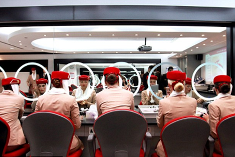 Τα κορίτσια θρύλος, αεροσυνοδοί της Εmirates αποκαλύπτουν τα μυστικά ομορφιάς τους -Τι κάνουν και μοιάζουν πάντα αψεγάδιαστες [εικόνες] | iefimerida.gr 0