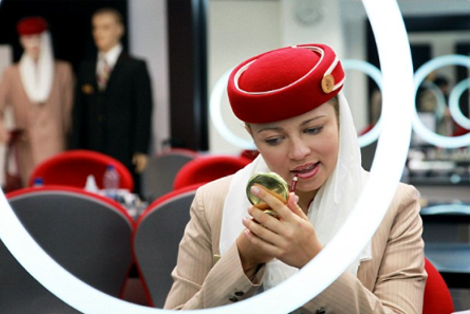 Τα κορίτσια θρύλος, αεροσυνοδοί της Εmirates αποκαλύπτουν τα μυστικά ομορφιάς τους -Τι κάνουν και μοιάζουν πάντα αψεγάδιαστες [εικόνες] | iefimerida.gr 2