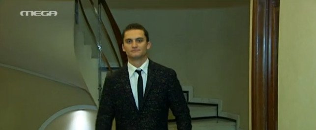 Ολα όσα έγιναν στη συνέντευξη της Emirates στην Αθήνα -Εκατοντάδες αγόρια και κορίτσια ντυμένα στην πένα διεκδίκησαν το όνειρο [εικόνες] | iefimerida.gr 8