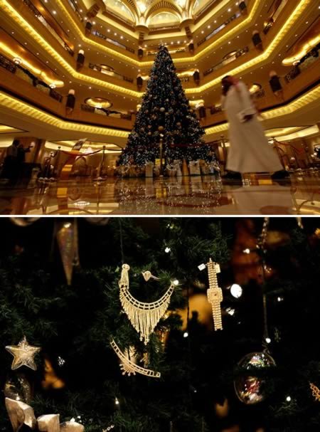 Εντυπωσιακά Χριστουγεννιάτικα δέντρα απ' όλο τον κόσμο [εικόνες] | iefimerida.gr 3