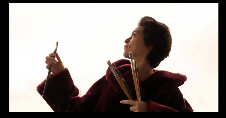 Η Μαρία Πρωτόπαππα υποδύεται την Κολομβιανή ζωγράφο Εμμα Ρέγιες [εικόνες] | iefimerida.gr 1