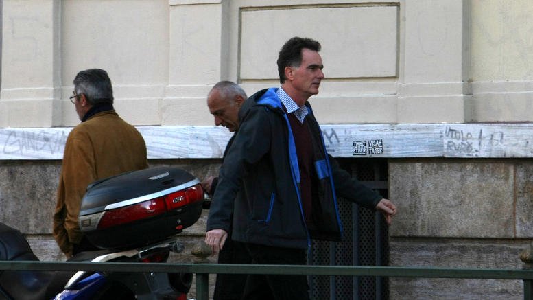 Η μυστηριώδης επίσκεψη του Νίκου Παπανδρέου στο γραφείο Βαρουφάκη | iefimerida.gr 2