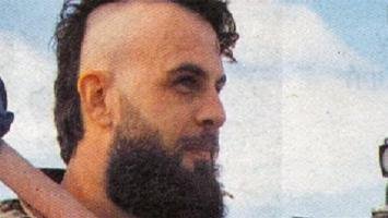 Στα χέρια της ΕΛΑΣ ο μαγκουροφόρος που έσπασε το περιπολικό - Είχε σχέσεις με Χρυσή Αυγή [εικόνες] | iefimerida.gr 0