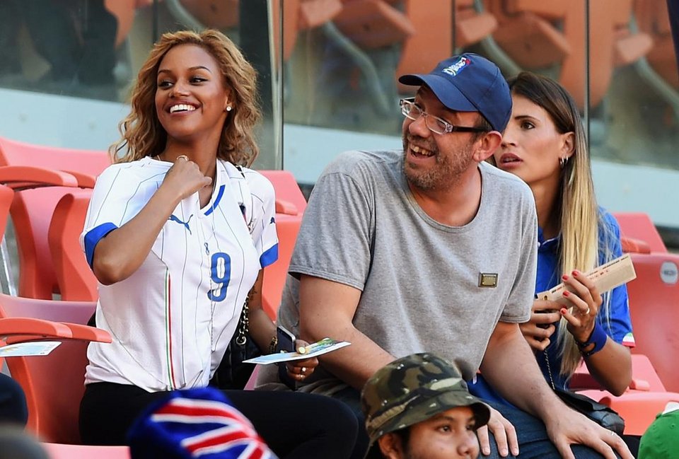 Ο Μπαλοτέλι έβαζε γκολ στο γήπεδο και η αγαπημένη του... σκόραρε στην κερκίδα [εικόνες] | iefimerida.gr 4