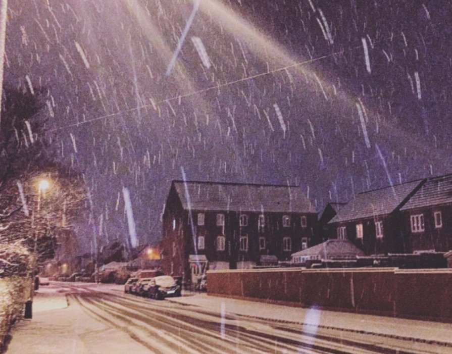 O χιονιάς χτυπά τώρα την Αγγλία - Ακυρώθηκαν 80 πτήσεις στο αεροδρόμιο Χίθροου [εικόνες] | iefimerida.gr 1