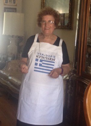 H γιαγιά Πλουμίτσα από τη Χίο, σεφ σε εστιατόριο στο Μανχάταν! [εικόνες & βίντεο] | iefimerida.gr 1