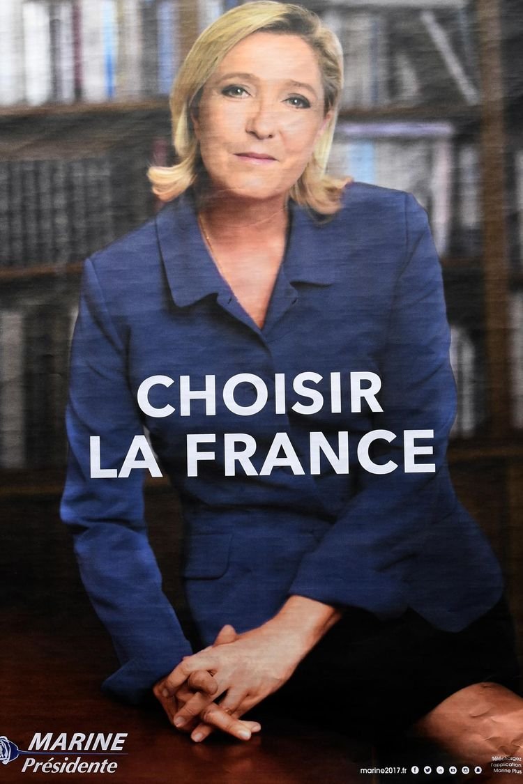 Διαφέρουν και στο σύνθημα -«Μαζί», λέει ο Μακρόν, «Επιλέξτε», λέει η Λεπέν [εικόνες] | iefimerida.gr 1