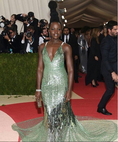 Είναι η Λουπίτα Νιόγκο η νέα Οντρεϊ Χέπμπορν; Γιατί την σύγκριναν όλοι [εικόνες] | iefimerida.gr 3