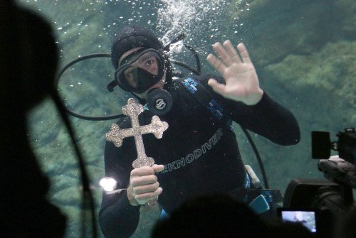 Με λαμπρότητα γιορτάστηκαν τα Θεοφάνεια σε όλη τη χώρα  [εικόνες] | iefimerida.gr 61