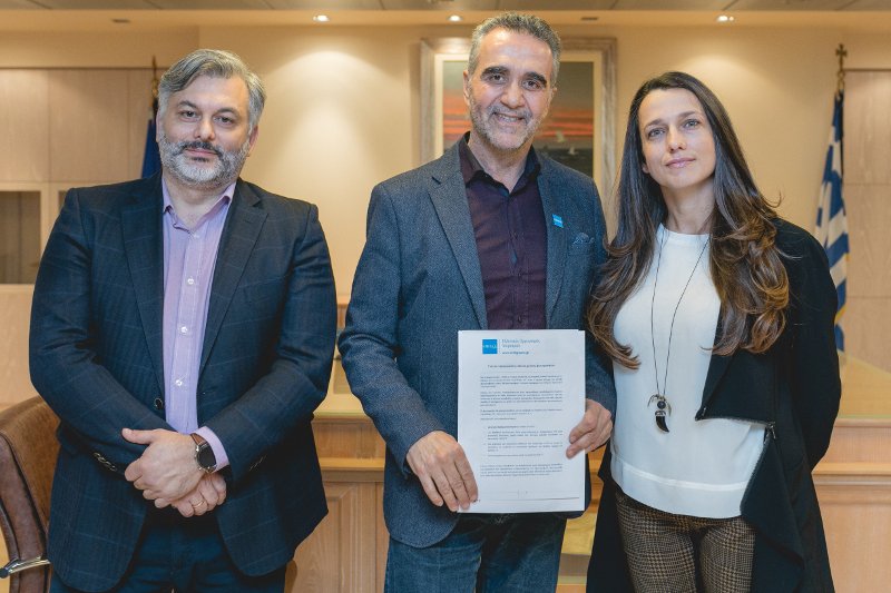 Πέτρος Δρακόπουλος - Country Senior Marketing Manager Huawei, Χαράλαμπος Καρίμαλης – Πρόεδρος Ελληνικού Οργανισμού Τουρισμού, Αναστασία Καραμπουρνιώτη – Marketing Manager Huawei 