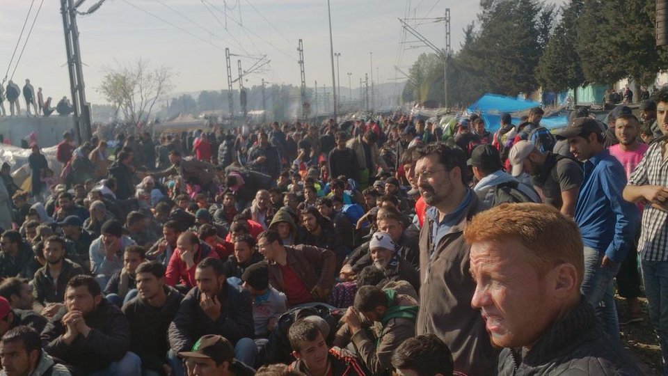 Επεισόδια στην Ειδομένη -Οι Σκοπιανοί ρίχνουν χημικά [εικόνες & βίντεο] | iefimerida.gr 3