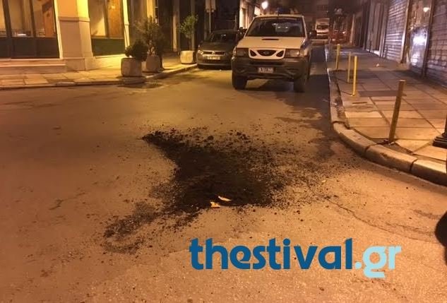 Θεσσαλονίκη: Αρνήθηκαν να πληρώσουν και έκαναν γυαλιά καρφιά μπαράκι στο κέντρο της πόλης [εικόνες] | iefimerida.gr 1
