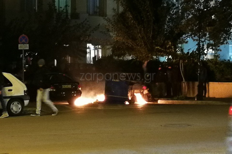 Χανιά: Επεισόδια μετά την πορεία για τον Γρηγορόπουλο [εικόνες & βίντεο] | iefimerida.gr 1