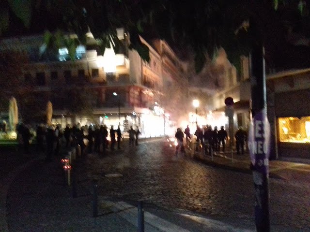 Eπεισόδια στο Κέντρο της Ξάνθης -Στα εγκαίνια των γραφείων της Χρυσής Αυγής [εικόνες & βίντεο] | iefimerida.gr 0