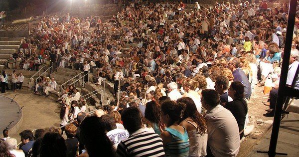 Με Στάνκογλου και Λούλη ξεκινούν οι παραστάσεις σε Μικρή και Μεγάλη Επίδαυρο [πρόγραμμα]  | iefimerida.gr 3