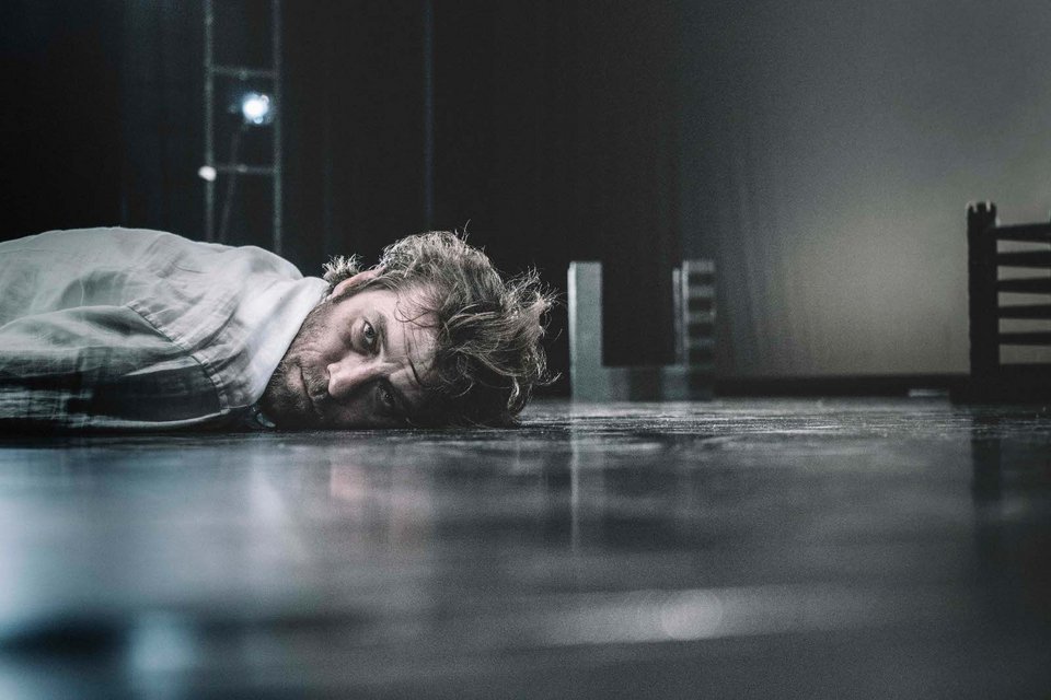 Τα 6+1 θεατρικά ραντεβού στην Επίδαυρο: Πανούσης, Καζάκος, Φέρτης και... καλαματιανός [πρόγραμμα]  | iefimerida.gr 0