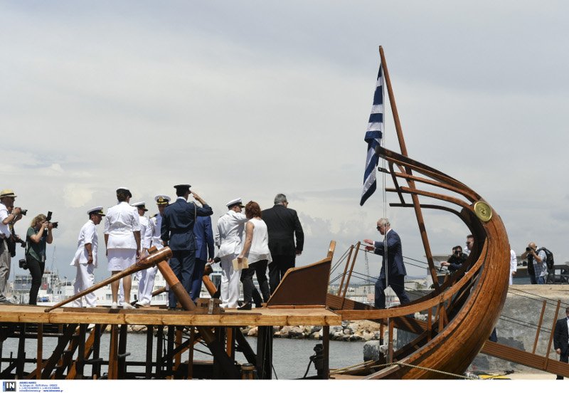  Στο θωρηκτό «Αβέρωφ» ο Κάρολος -Επισκέφθηκε και την τριήρη «Ολυμπιάς» [εικόνες] | iefimerida.gr 2