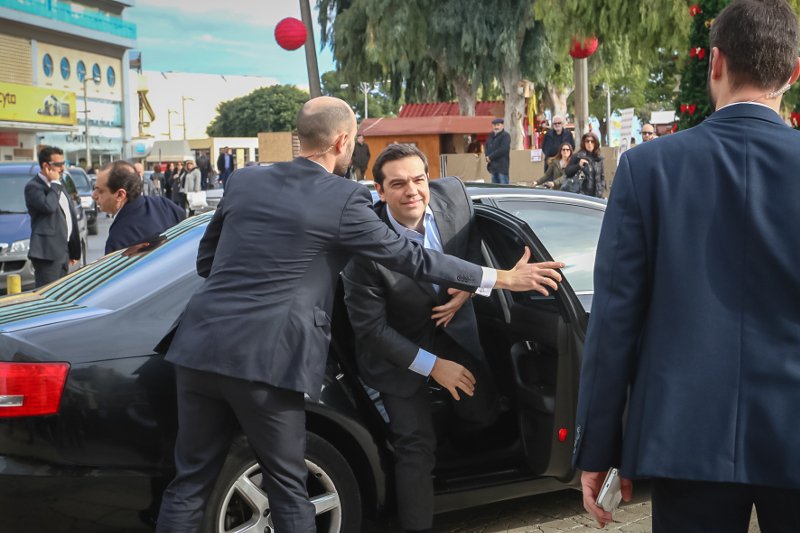 Ανταποκρίτρια Bild: Επική αποτυχία Τσίπρα -Ημέρα επίθεσης στο Βερολίνο κι εκείνος γελάει στην Κρήτη [εικόνες] | iefimerida.gr 0